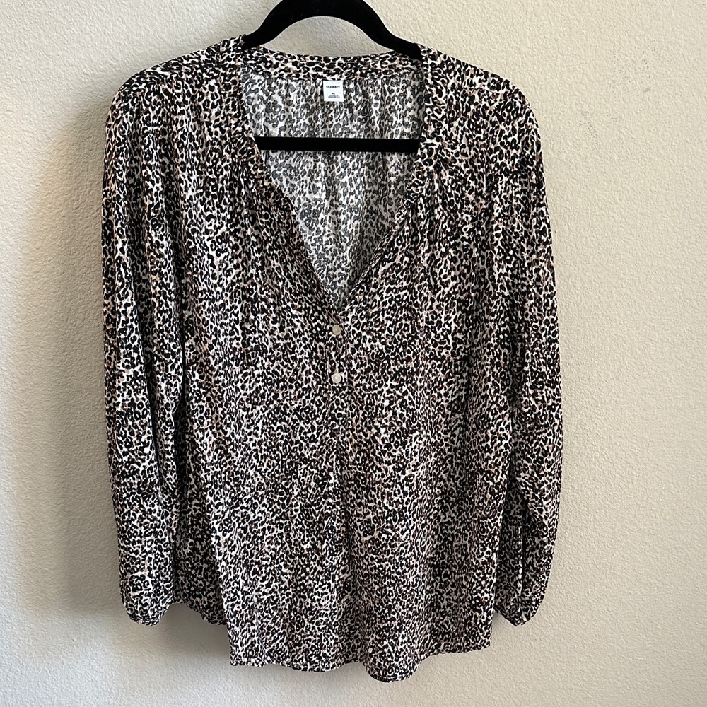 Old Navy Black and White Animal Print Blouse